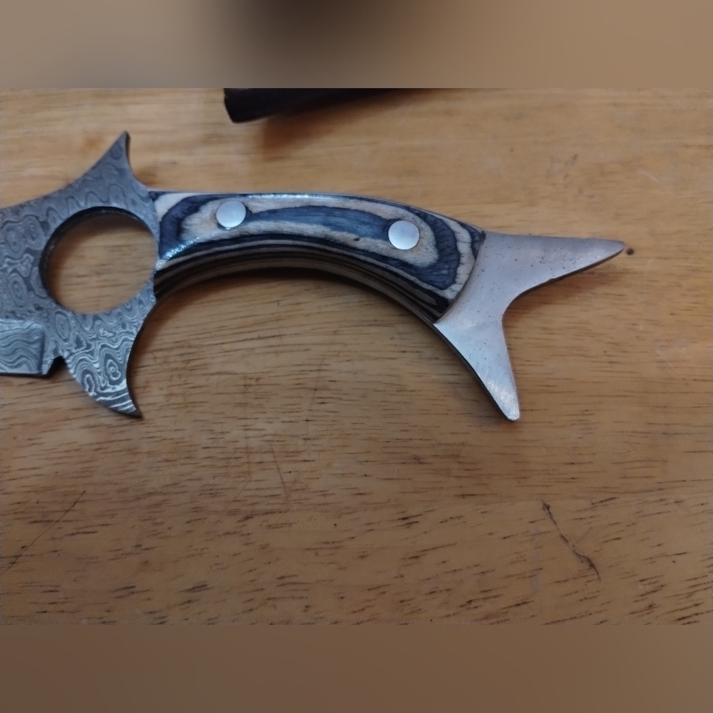 New Damascus steel blade men's hunting knife with sheath - Picture 3 of 9